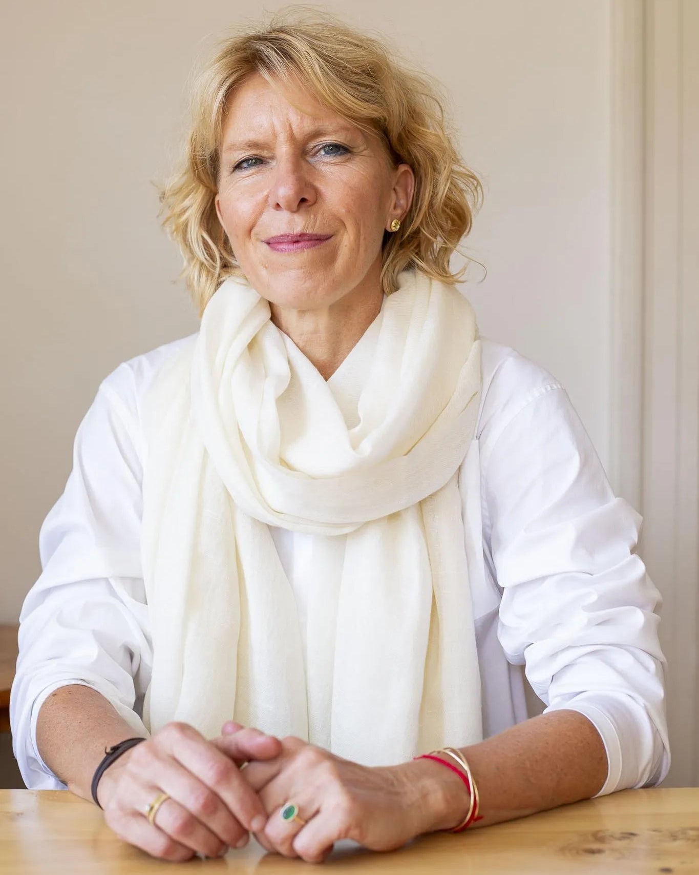 Angora scarf pearl white