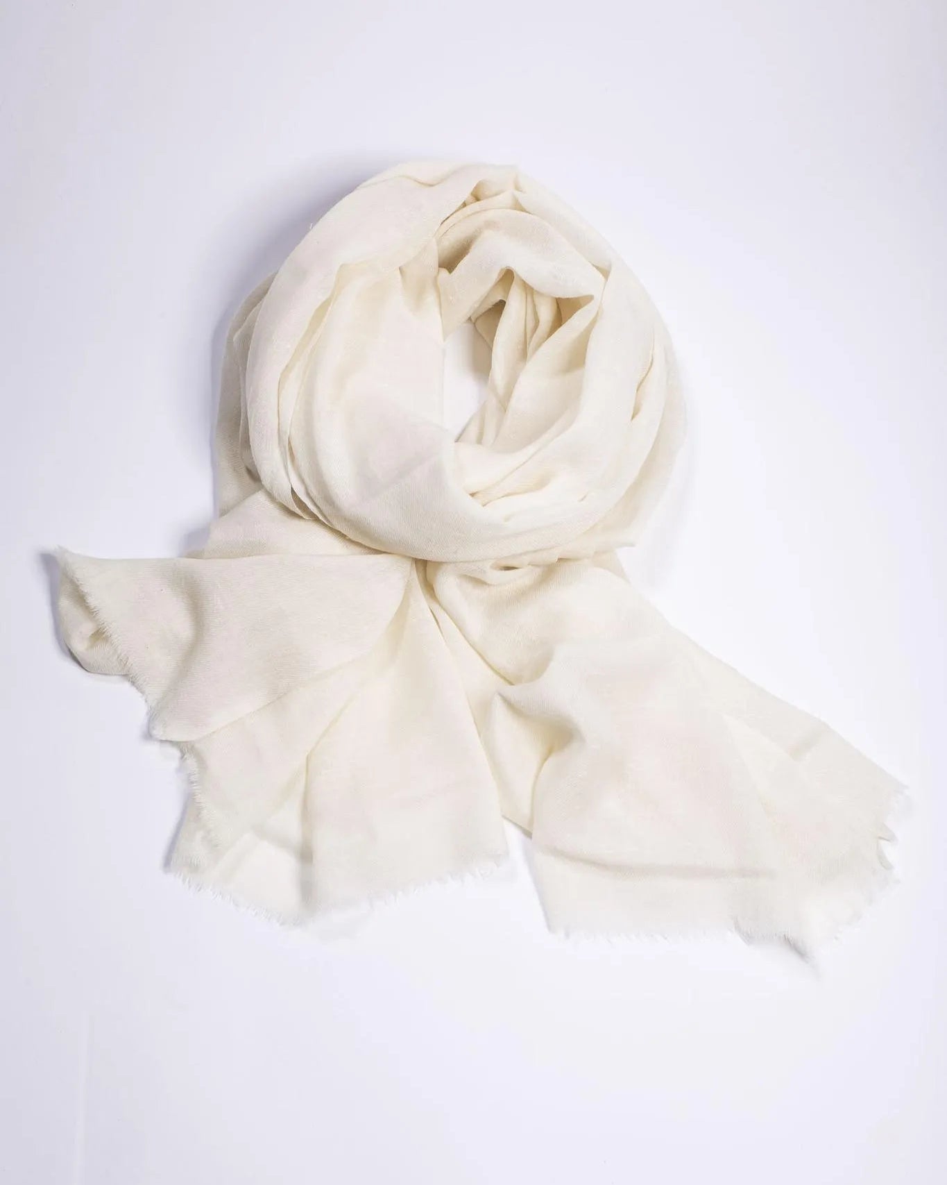 Angora scarf pearl white