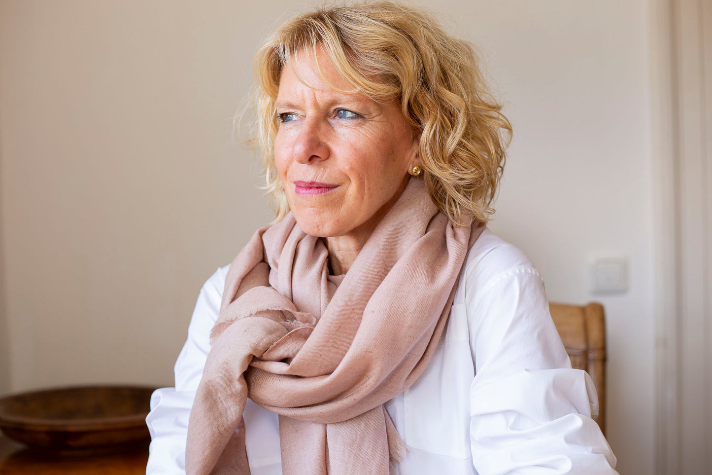 Angora scarf sandstone