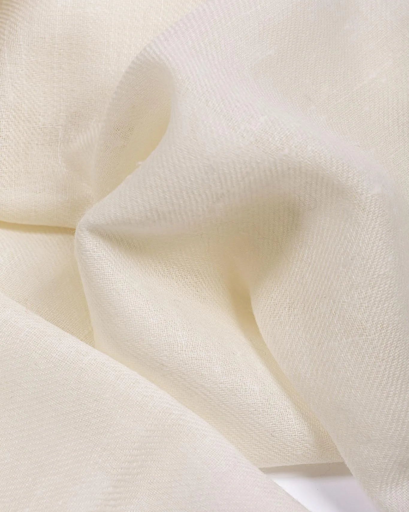 Angora scarf pearl white